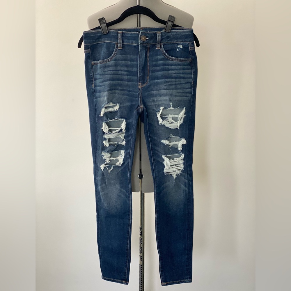 AMERICAN EAGLE - High Rise Jegging - Distressed Skinny Jeans size 8 short
